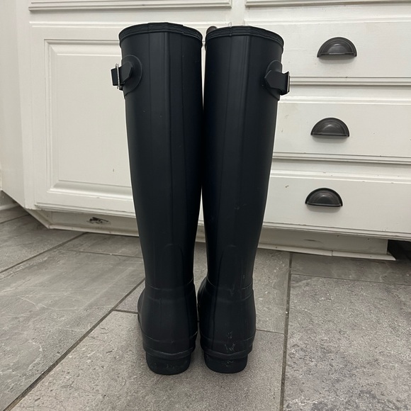 Navy Hunter Boots - Picture 6 of 16